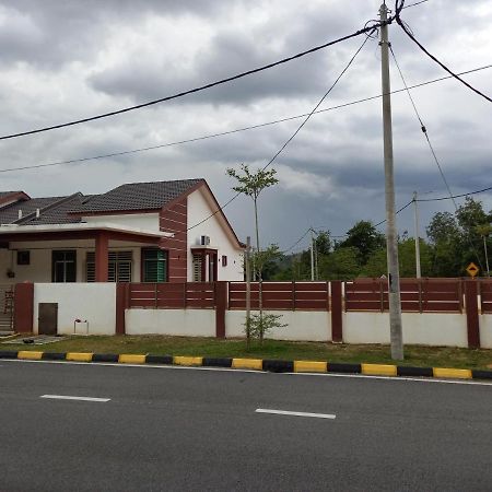 Homestay Zaki D'การิก ภายนอก รูปภาพ